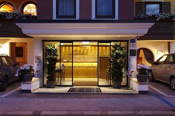 Hotel Sonnblick 4*