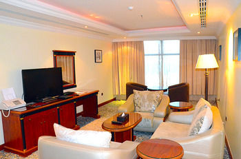 Crown Tower Hotel 2*