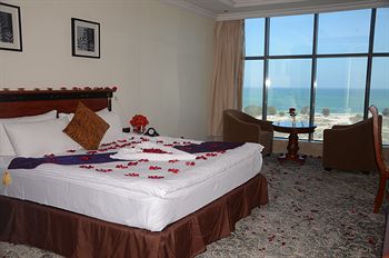 Crown Tower Hotel 2*
