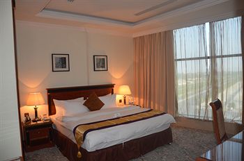 Crown Tower Hotel 2*