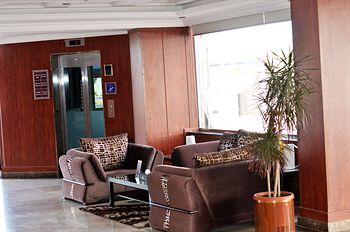 Crown Tower Hotel 2*