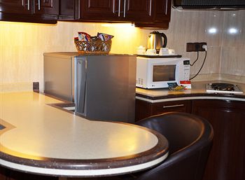 Crown Tower Hotel 2*
