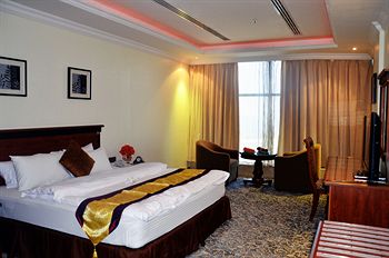Crown Tower Hotel 2*