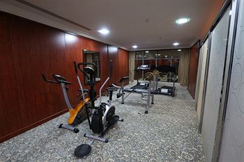 Crown Tower Hotel 2*