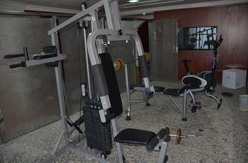 Crown Tower Hotel 2*