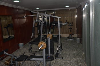 Crown Tower Hotel 2*