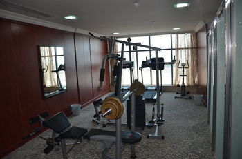 Crown Tower Hotel 2*