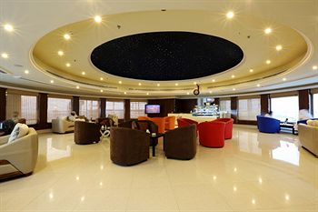 Crown Tower Hotel 2*