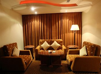 Crown Tower Hotel 2*
