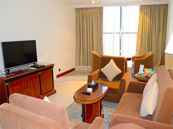 Crown Tower Hotel 2*