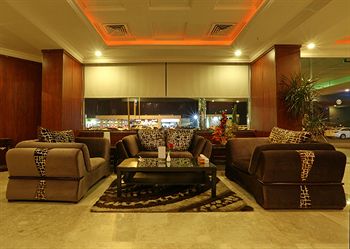 Crown Tower Hotel 2*