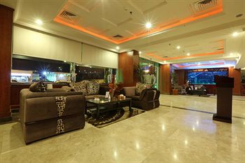 Crown Tower Hotel 2*