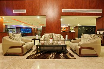Crown Tower Hotel 2*