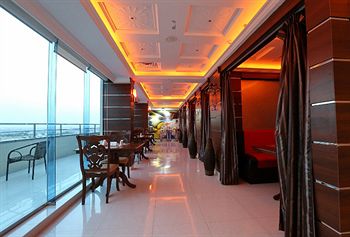 Crown Tower Hotel 2*