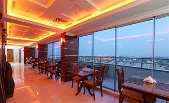 Crown Tower Hotel 2*