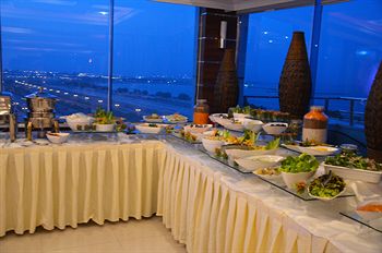 Crown Tower Hotel 2*