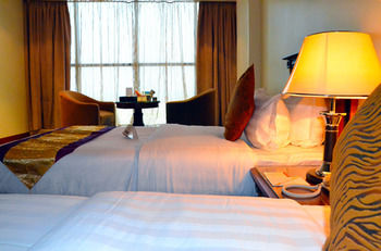 Crown Tower Hotel 2*