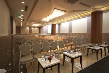 Forum Suite Hotel 0*