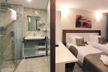 Forum Suite Hotel 0*