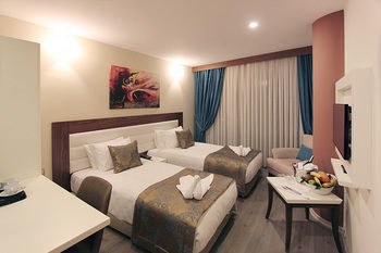 Forum Suite Hotel 0*