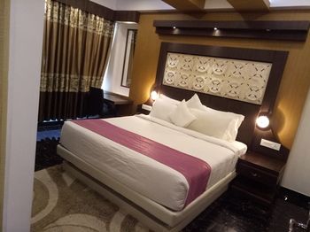 Parakkat Nature Resorts 5*