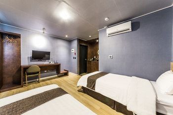 Restia Hotel Suwon Station 3*