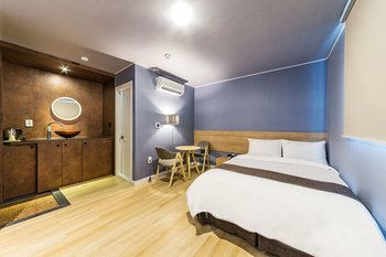 Restia Hotel Suwon Station 3*