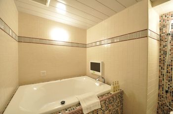 Nest Hotel Olt Kawasaki Station 3*