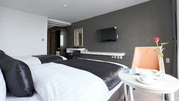 Eins Hotel 3*