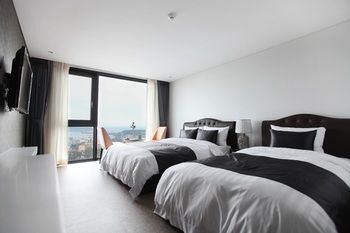 Eins Hotel 3*