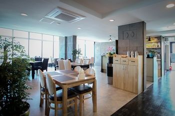 Eins Hotel 3*