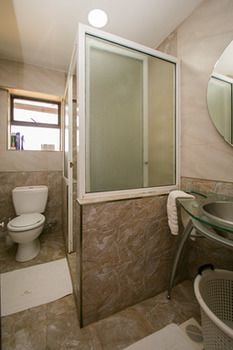 Kates Apartments 3*