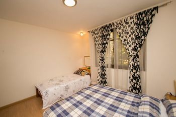 Kates Apartments 3*