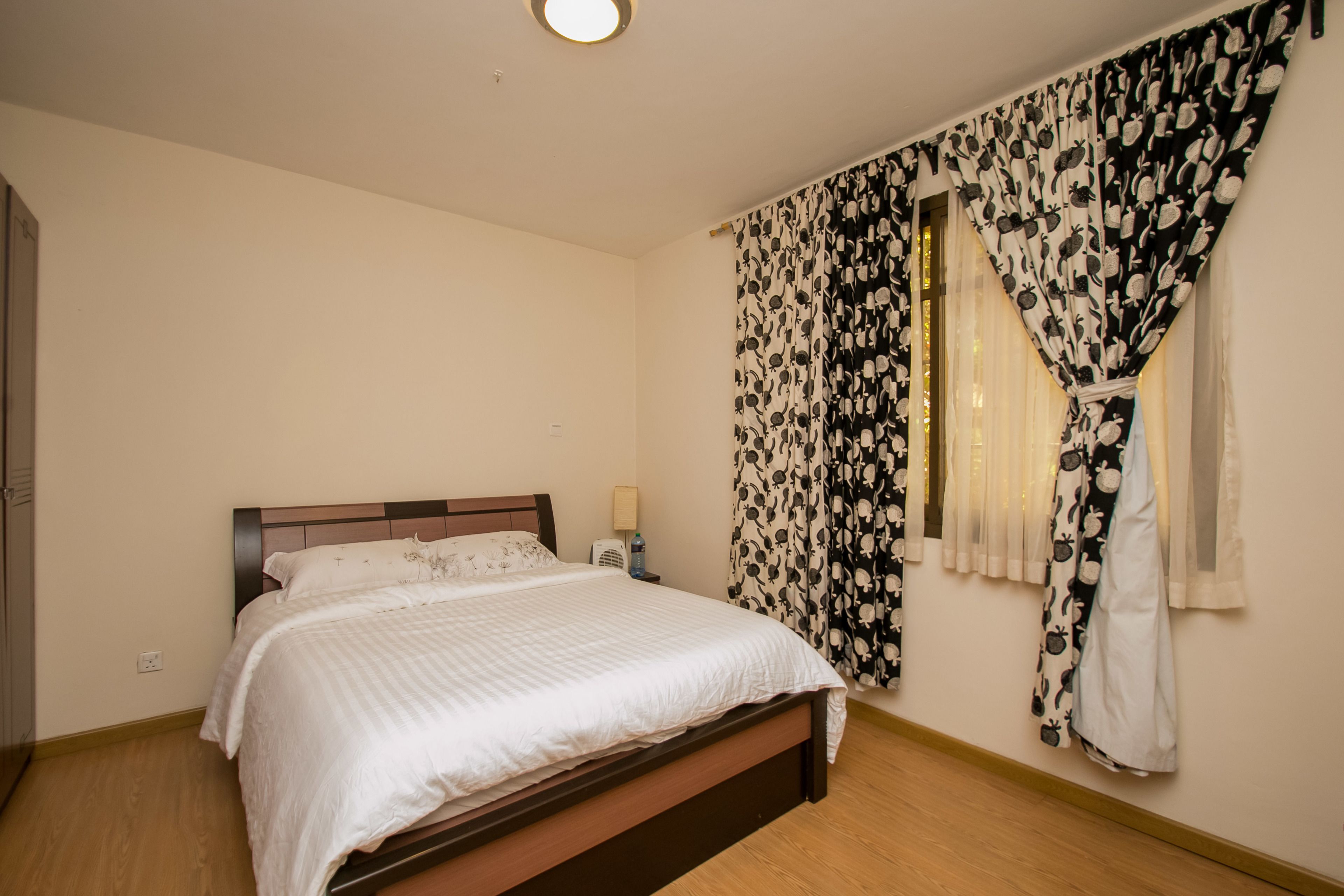 Kates Apartments 3*