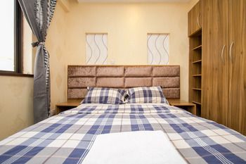 Kates Apartments 3*