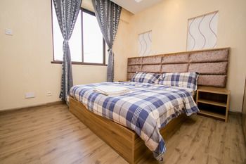 Kates Apartments 3*
