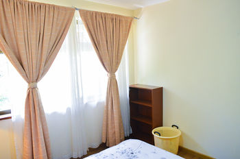 Kates Apartments 3*