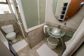 Kates Apartments 3*
