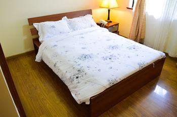 Kates Apartments 3*