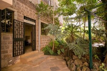 Kates Apartments 3*
