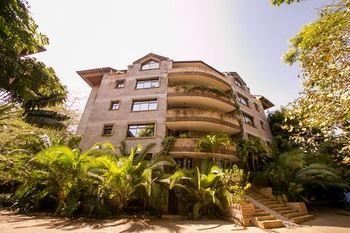 Kates Apartments 3*