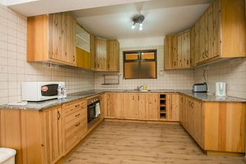 Kates Apartments 3*