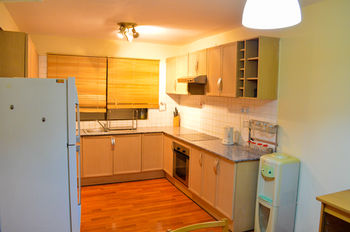 Kates Apartments 3*