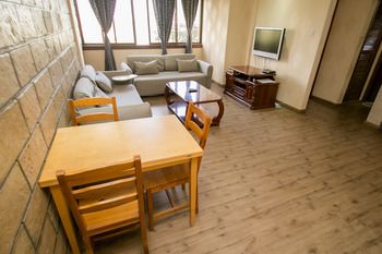 Kates Apartments 3*