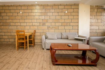 Kates Apartments 3*