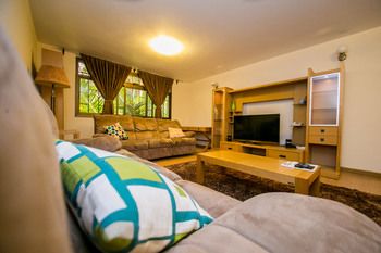 Kates Apartments 3*