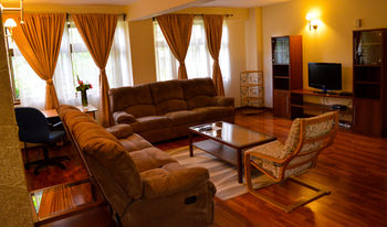 Kates Apartments 3*