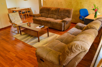 Kates Apartments 3*