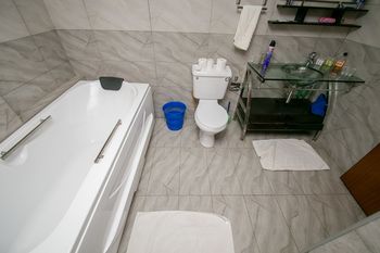 Kates Apartments 3*