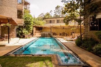 Kates Apartments 3*
